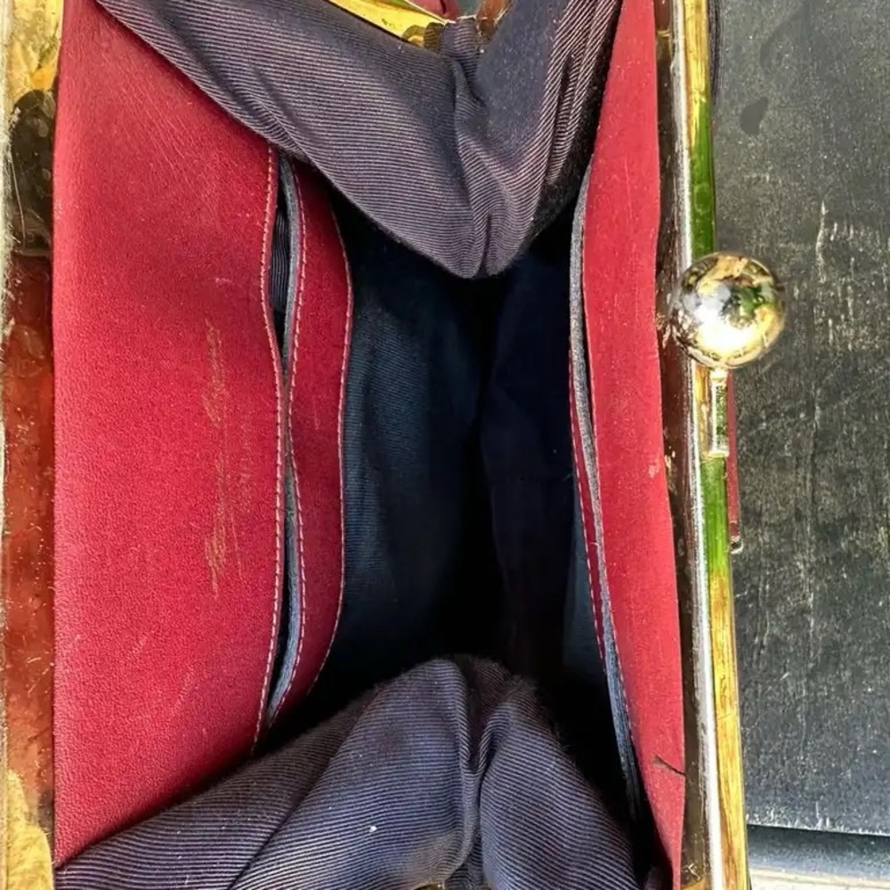 Etienne Aigner Burgundy Shoulder Bag with Gold Details - Picture 3 of 6